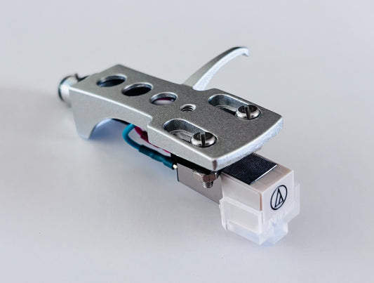 Headshell silver with Audio Technica Cartridge stylus. All DJ Decks Turntables